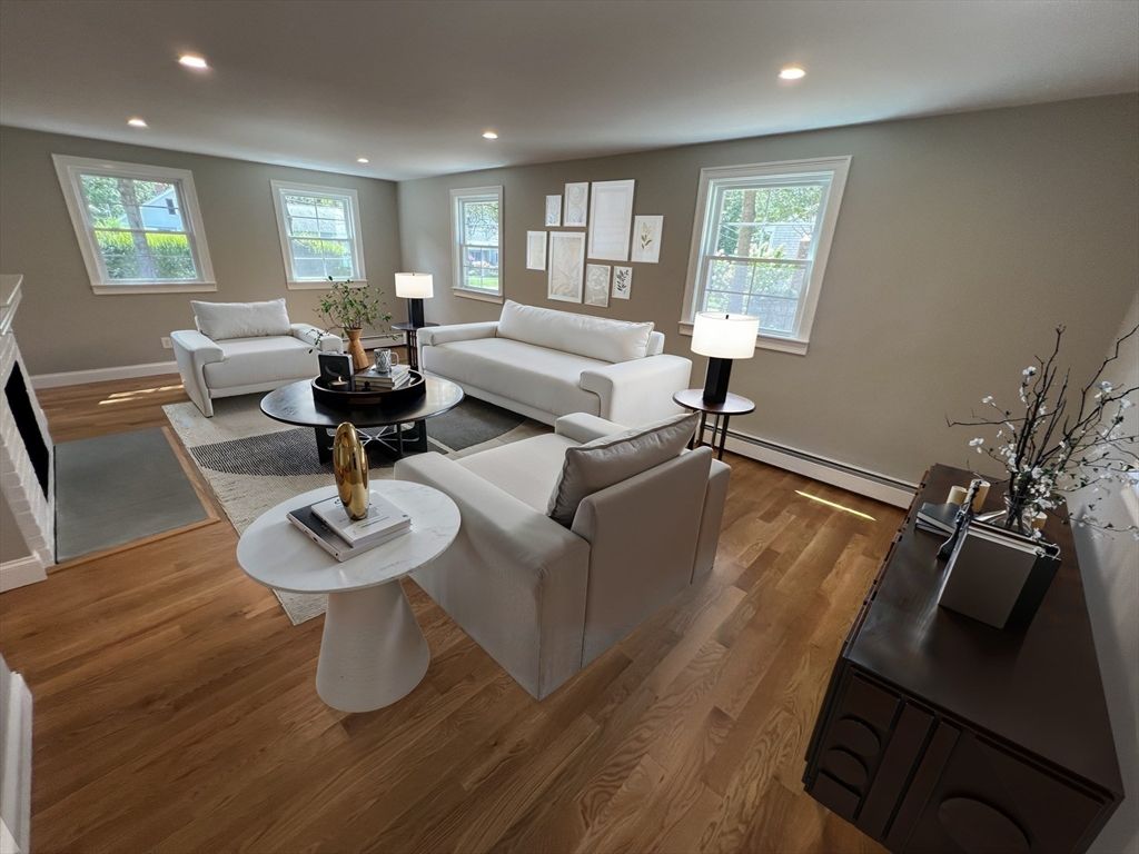 Interior, Living room, Recessed Lighting, Wood Texture Flooring