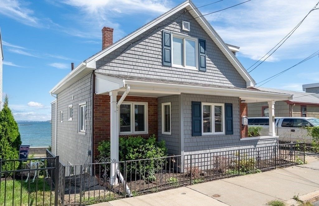 Exterior, Facade, Brick Facade, Queen Anne Victorian