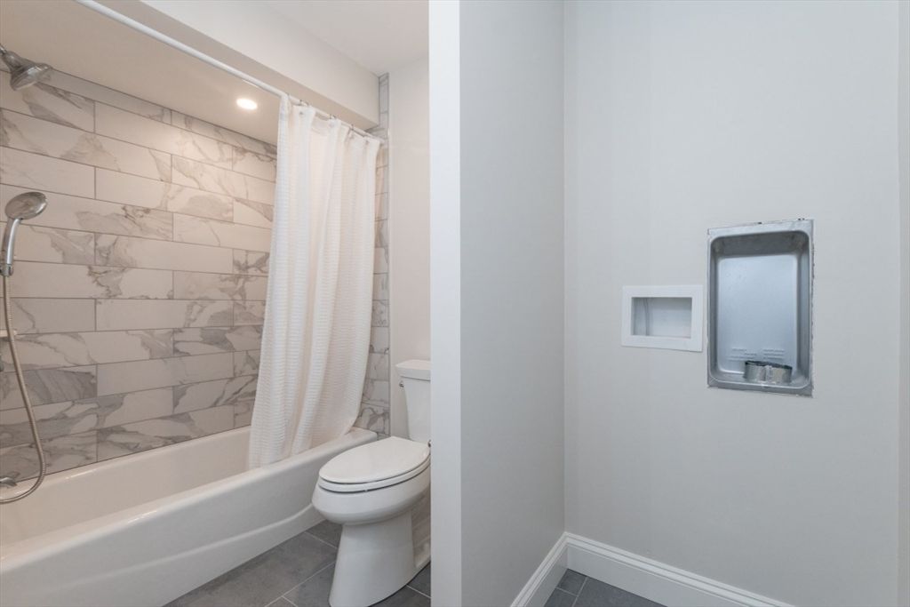 Bathroom, Interior, Marble Walls, Recessed Lighting