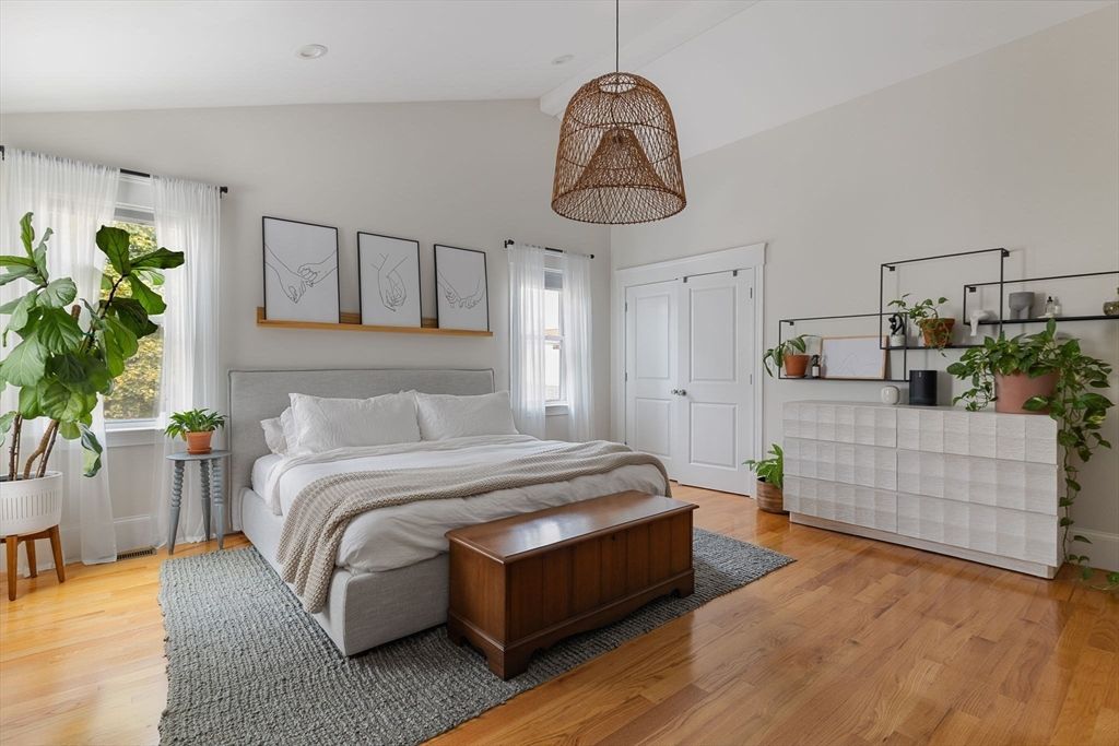 Bedroom, Interior, Pendant Lights, Recessed Lighting, Wood Texture Flooring
