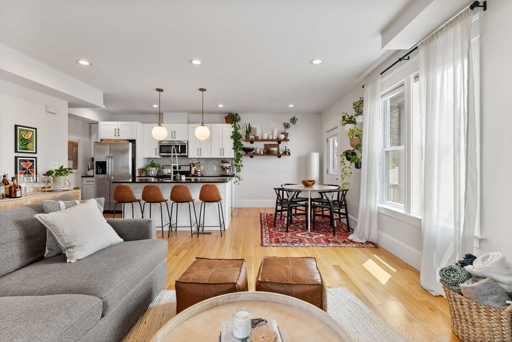 Dining room, Interior, Kitchen, Living room, Pendant Lights, Recessed Lighting, Stainless Steel Appliances, Wood Texture Flooring