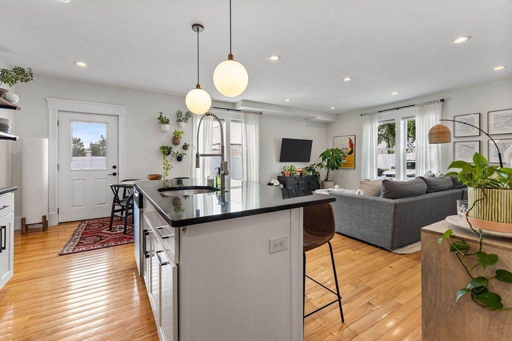 Dining room, Interior, Kitchen, Living room, Pendant Lights, Recessed Lighting, Wood Texture Flooring