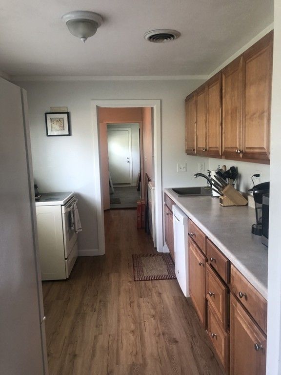 Interior, Kitchen, Washer, Wood Texture Flooring