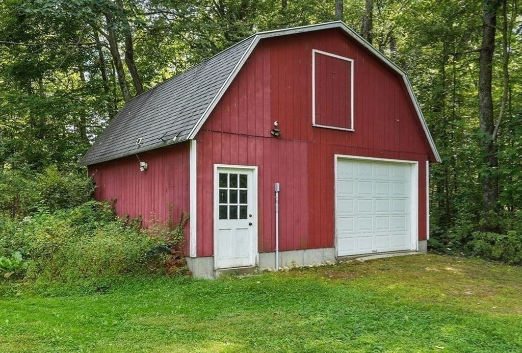Detached Garage, Exterior