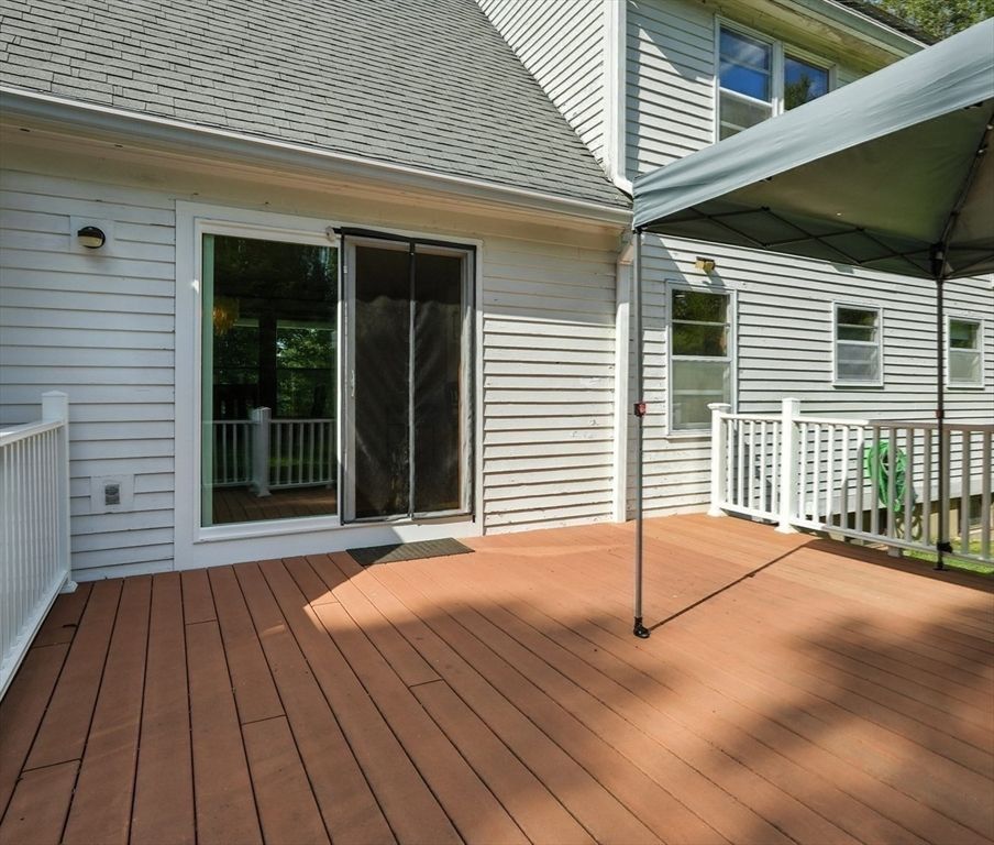 Exterior, Wood Texture Flooring