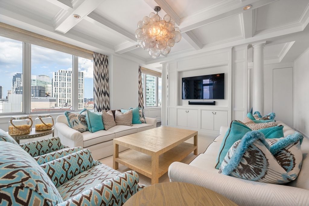 Chandelier, Interior, Living room, Water