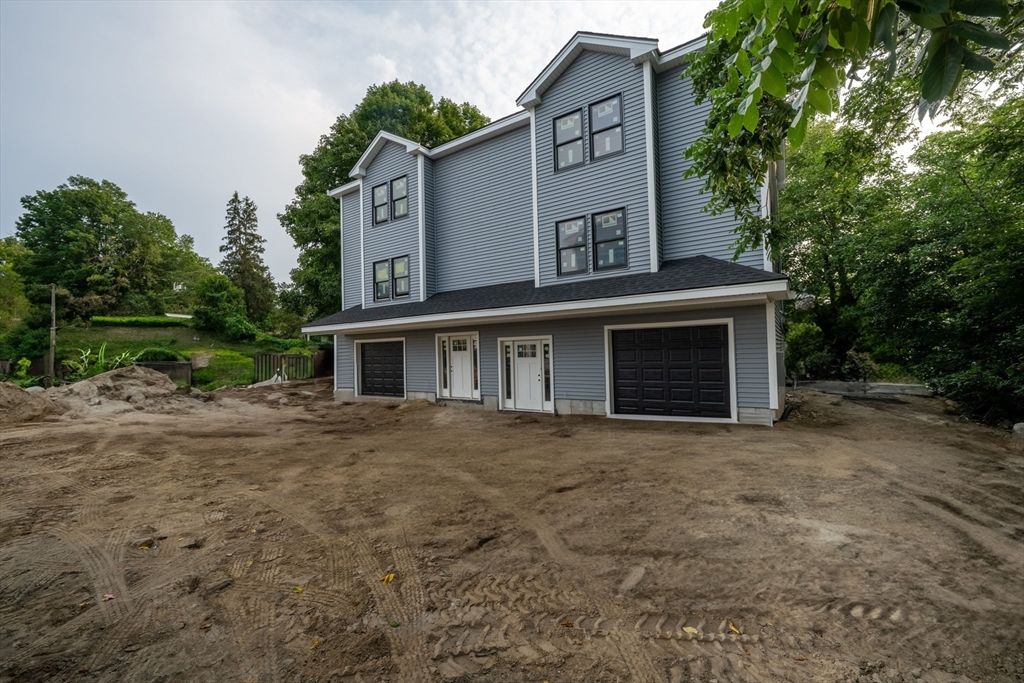 Attached, Backyard, Exterior, Facade, Queen Anne Victorian
