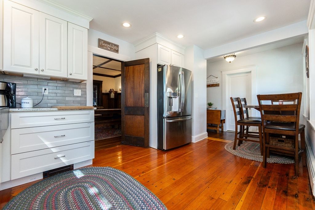 Dining room, Interior, Kitchen, Recessed Lighting, Stainless Steel Appliances, Wood Texture Flooring