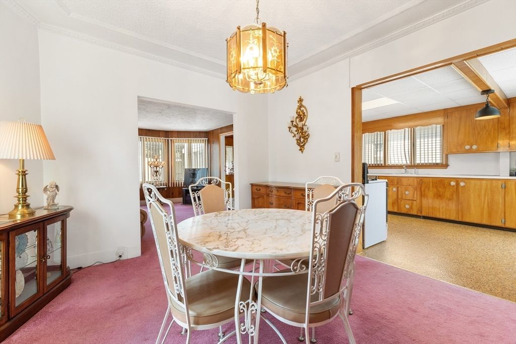 Dining room, Interior