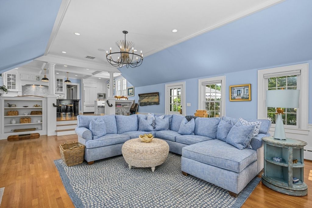 Chandelier, Interior, Kitchen, Living room, Recessed Lighting, Wood Texture Flooring