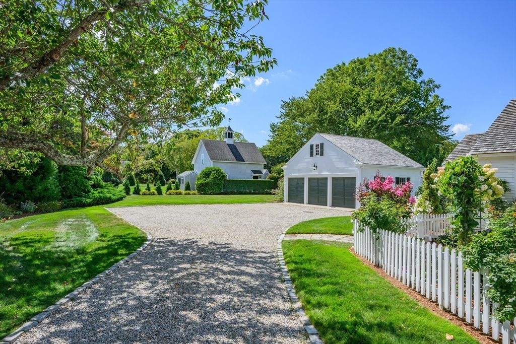 Backyard, Detached Garage, Exterior