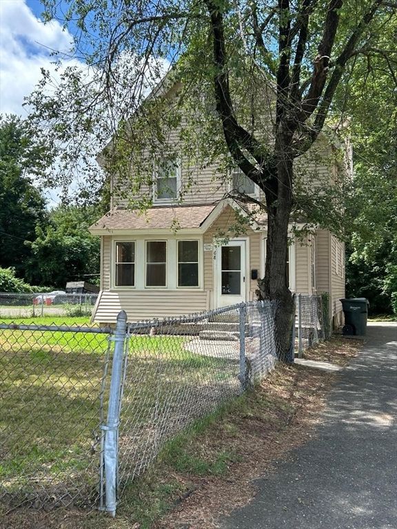 Backyard, Exterior, Facade, Cape Cod