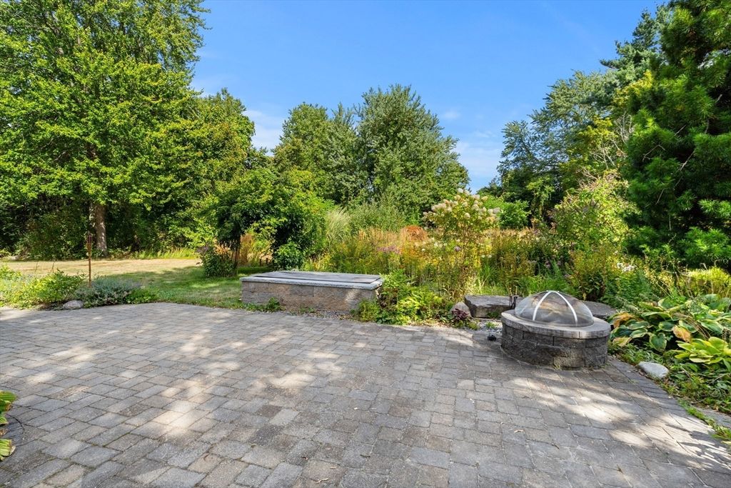 Backyard, Exterior, Hot Tub