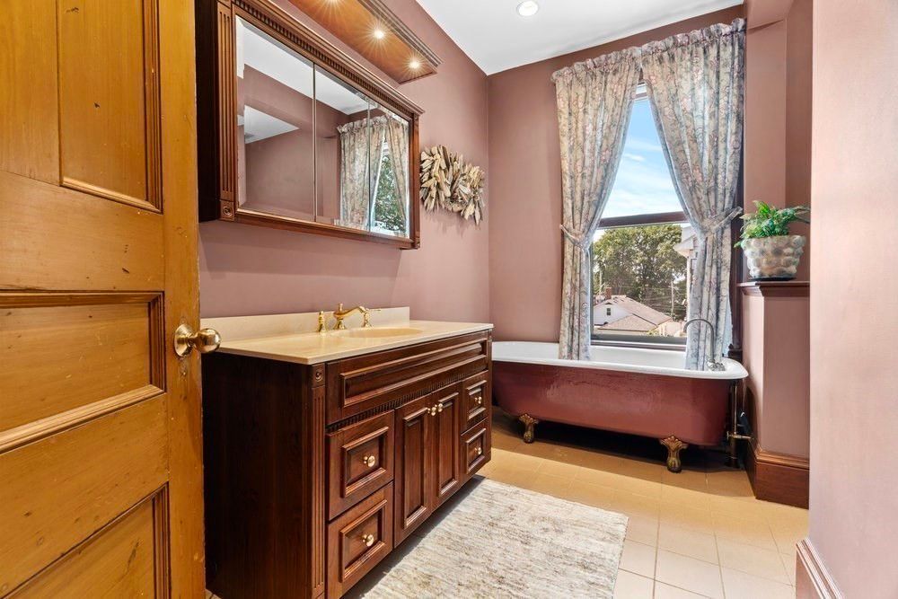 Bathroom, Free Standing Baths, Interior, Recessed Lighting