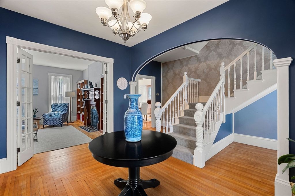 Chandelier, Interior, Wood Texture Flooring