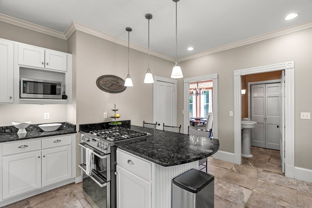 Dining room, Interior, Kitchen, Pendant Lights, Recessed Lighting