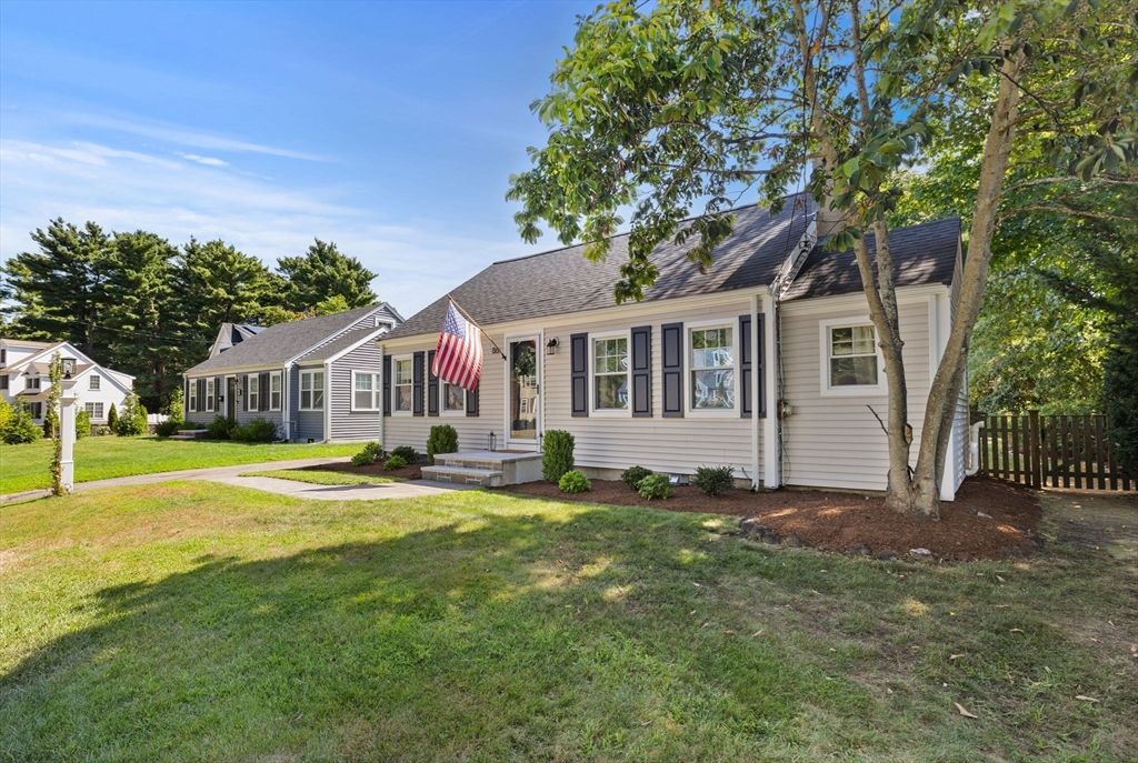 Exterior, Facade, Cape Cod