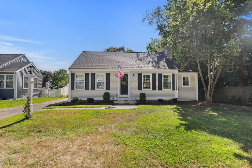 Backyard, Exterior, Facade, Cape Cod