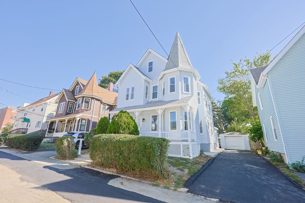 Detached Garage, Exterior, Facade, Queen Anne Victorian