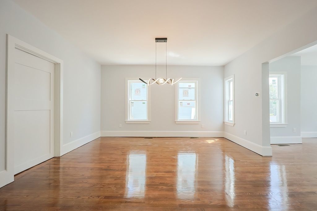 Empty room, Interior, Pendant Lights, Wood Texture Flooring
