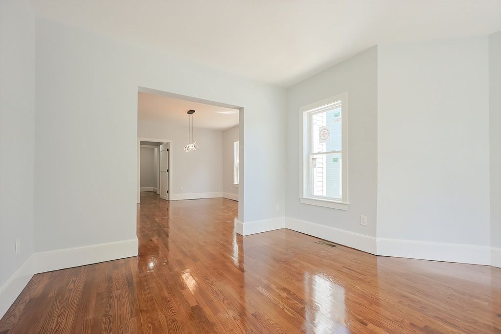Empty room, Interior, Pendant Lights, Wood Texture Flooring