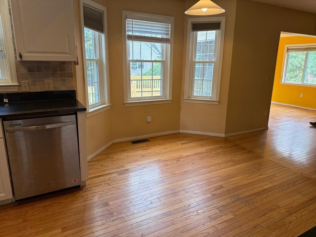 Interior, Kitchen, Pendant Lights, Wood Texture Flooring