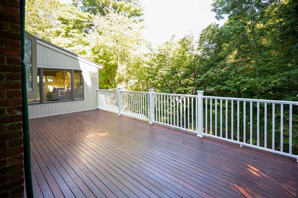 Exterior, Wood Texture Flooring