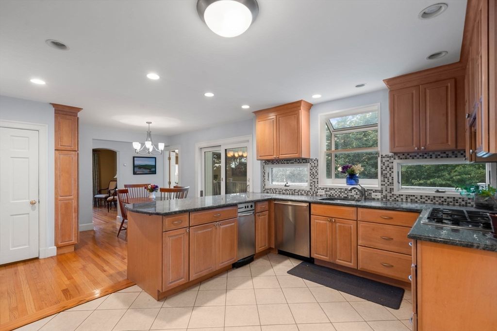 Chandelier, Dining room, Interior, Kitchen, Recessed Lighting, Stainless Steel Appliances, Wood Texture Flooring