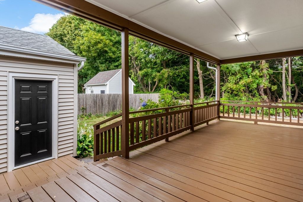 Exterior, Wood Texture Flooring