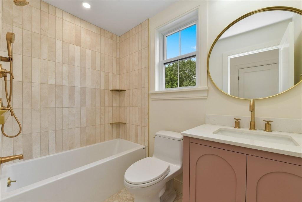 Bathroom, Interior, Recessed Lighting