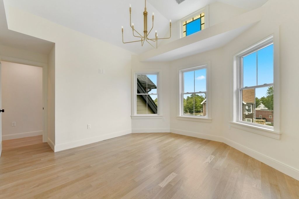 Chandelier, Empty room, Interior, Wood Texture Flooring