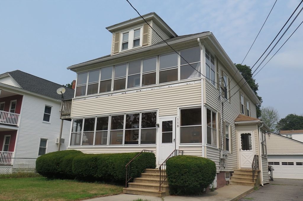 Attached, Exterior, Facade, American Foursquare