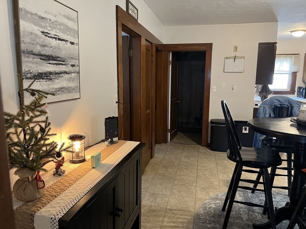 Dining room, Interior
