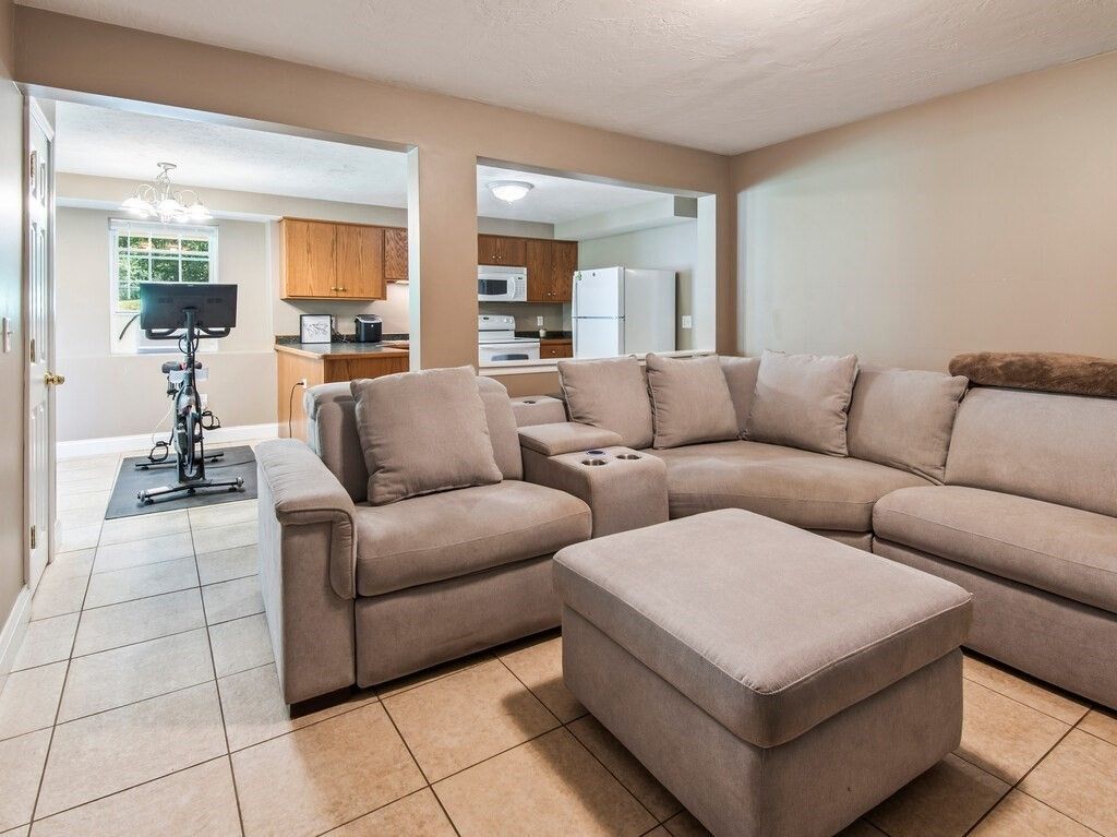 Fitness Equipment, Interior, Kitchen, Living room
