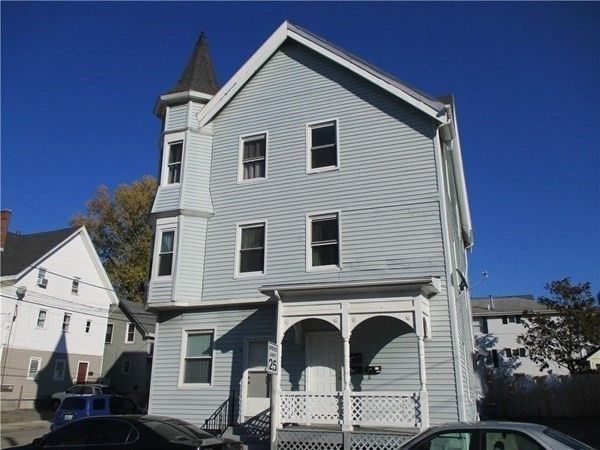 Exterior, Facade, Queen Anne Victorian