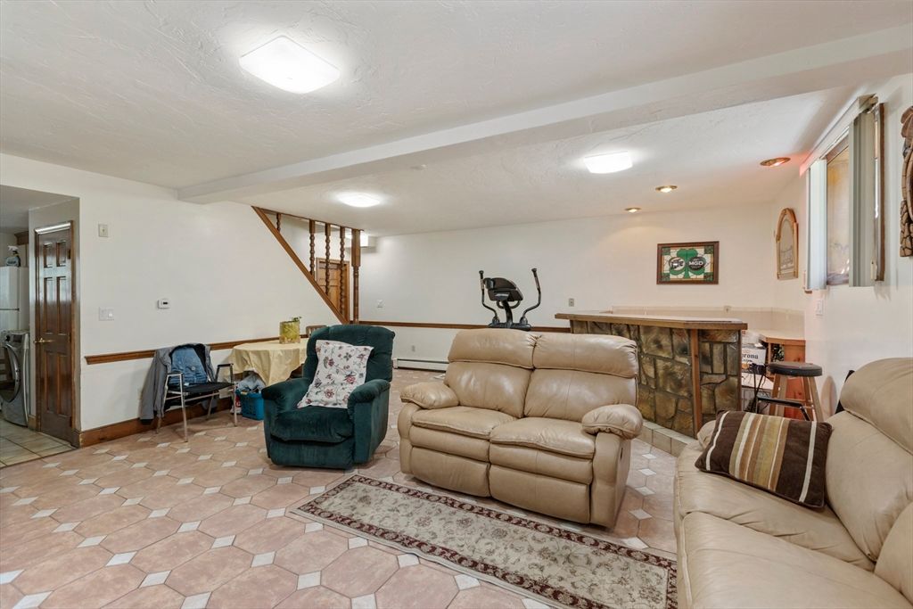 Fitness Equipment, Interior, Living room, Recessed Lighting