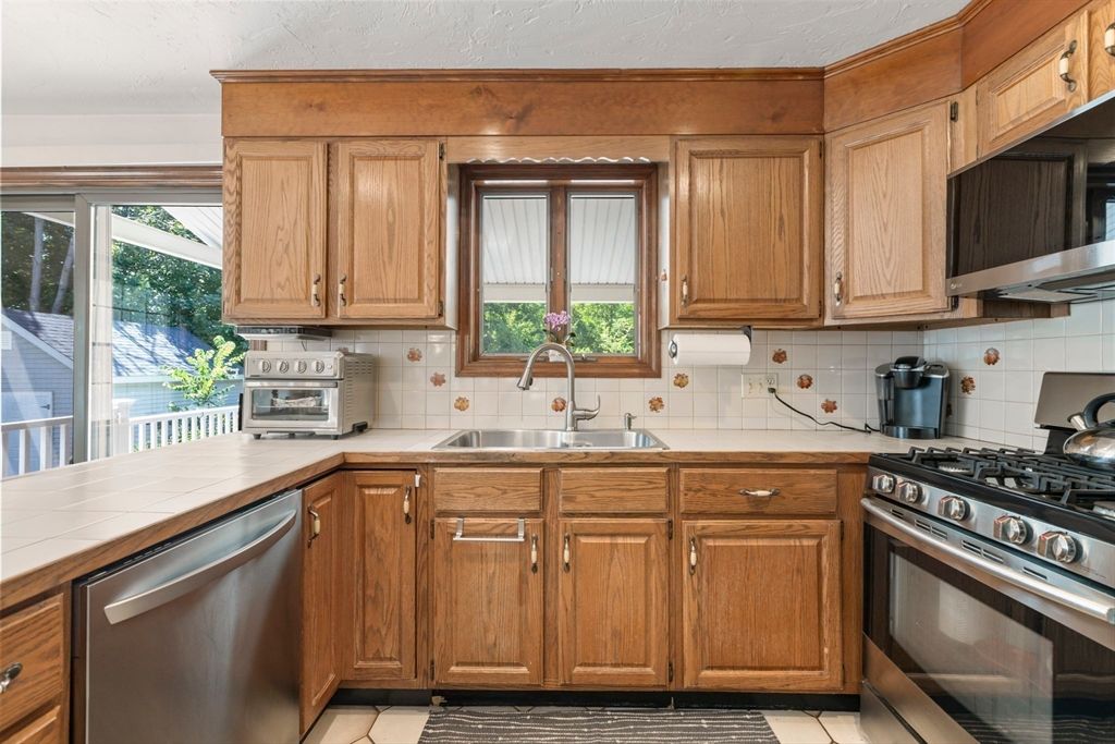 Interior, Kitchen, Stainless Steel Appliances