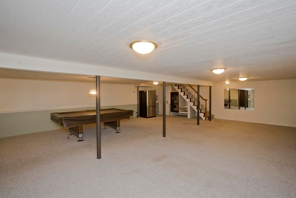 Billiard Table, Game Room, Interior