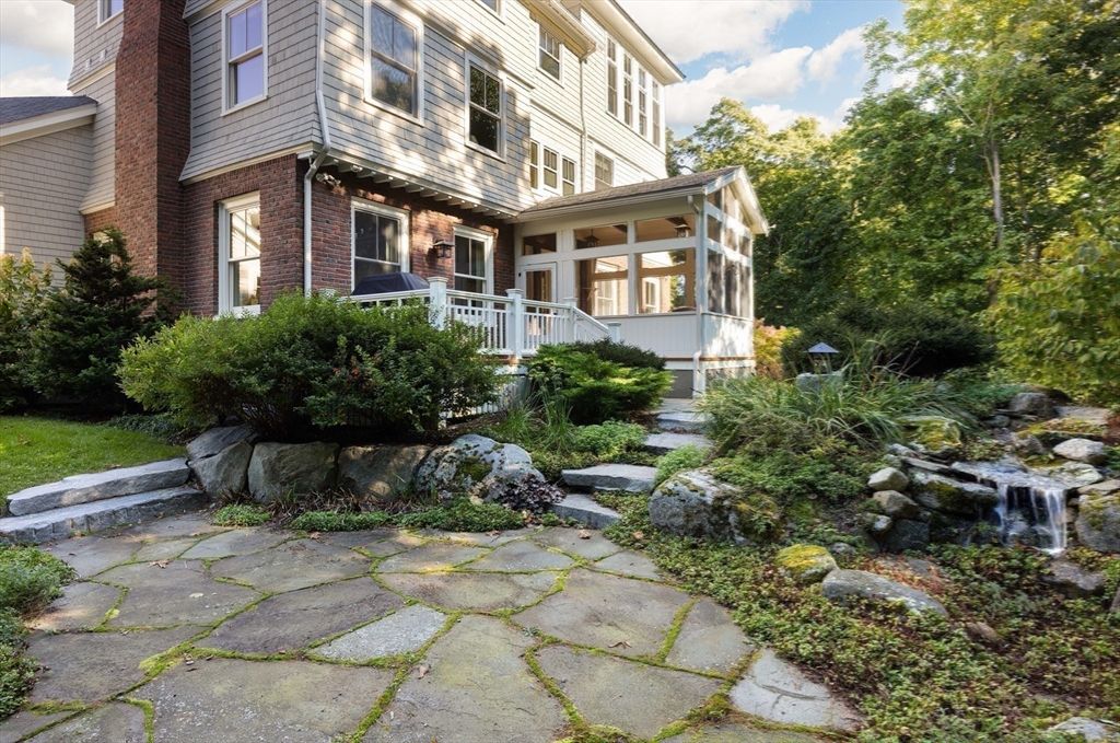 Exterior, Facade, Brick Facade, Queen Anne Victorian