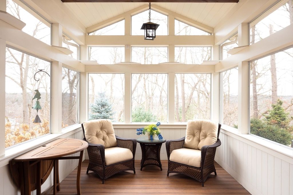 Interior, Pendant Lights, Sun Room, Wood Texture Flooring