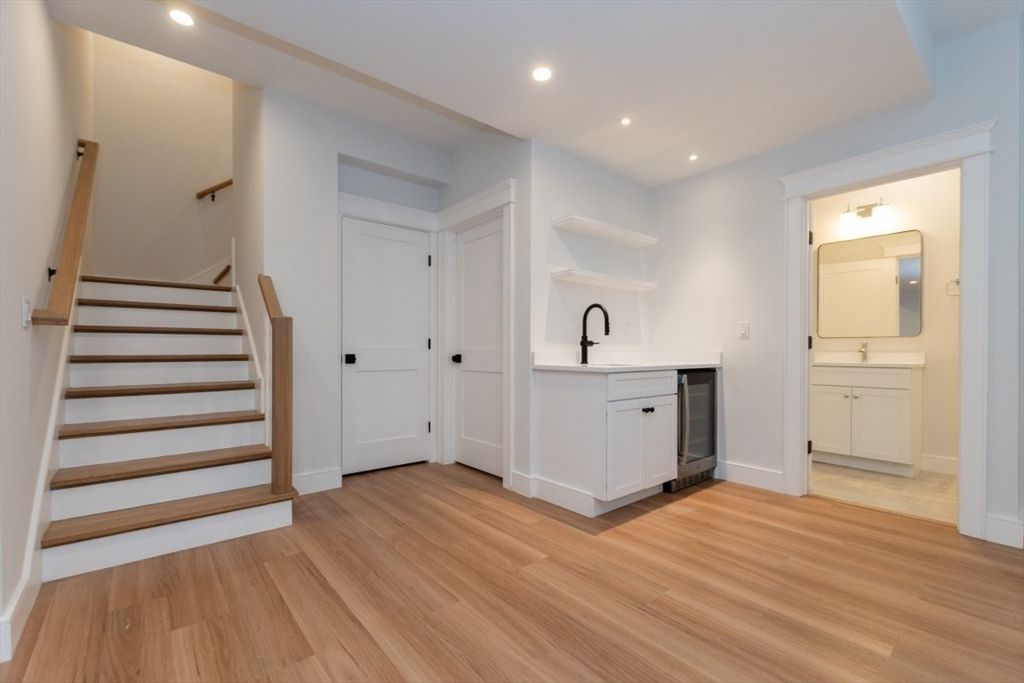 Interior, Recessed Lighting, Wood Texture Flooring