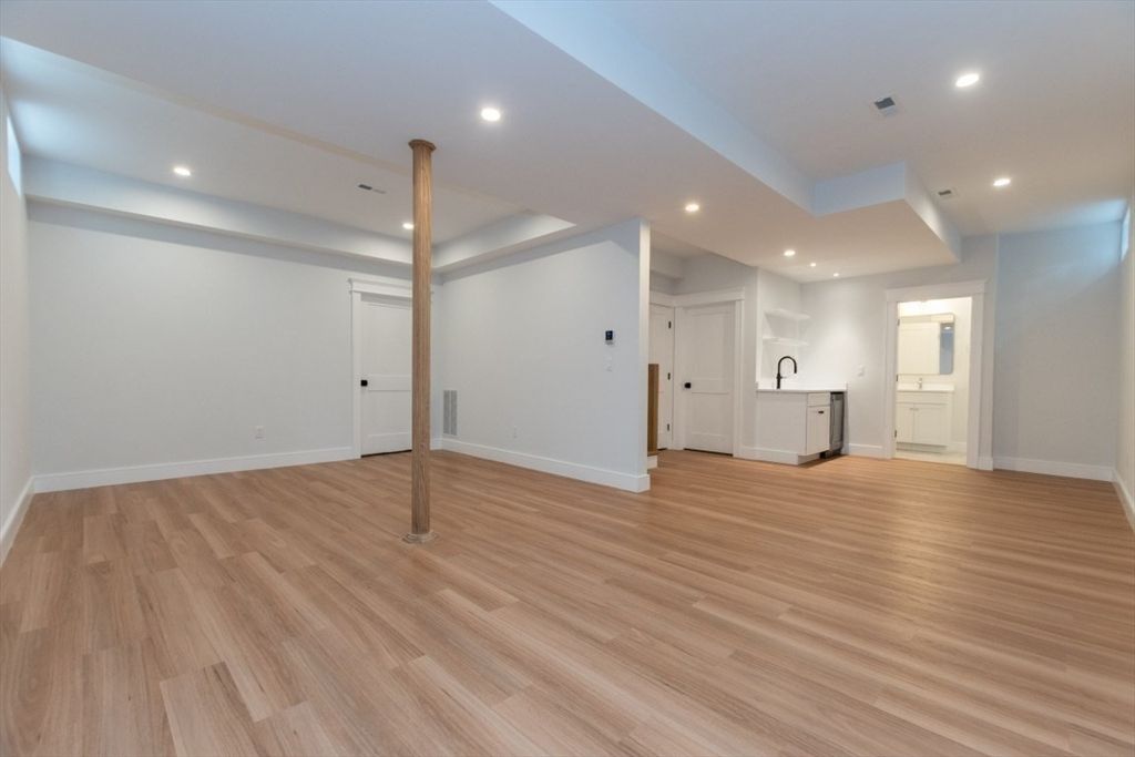 Empty room, Interior, Recessed Lighting, Wood Texture Flooring