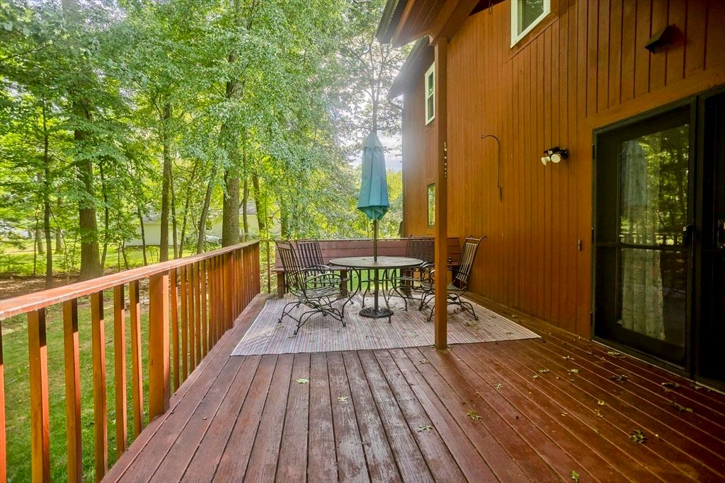 Exterior, Wood Texture Flooring