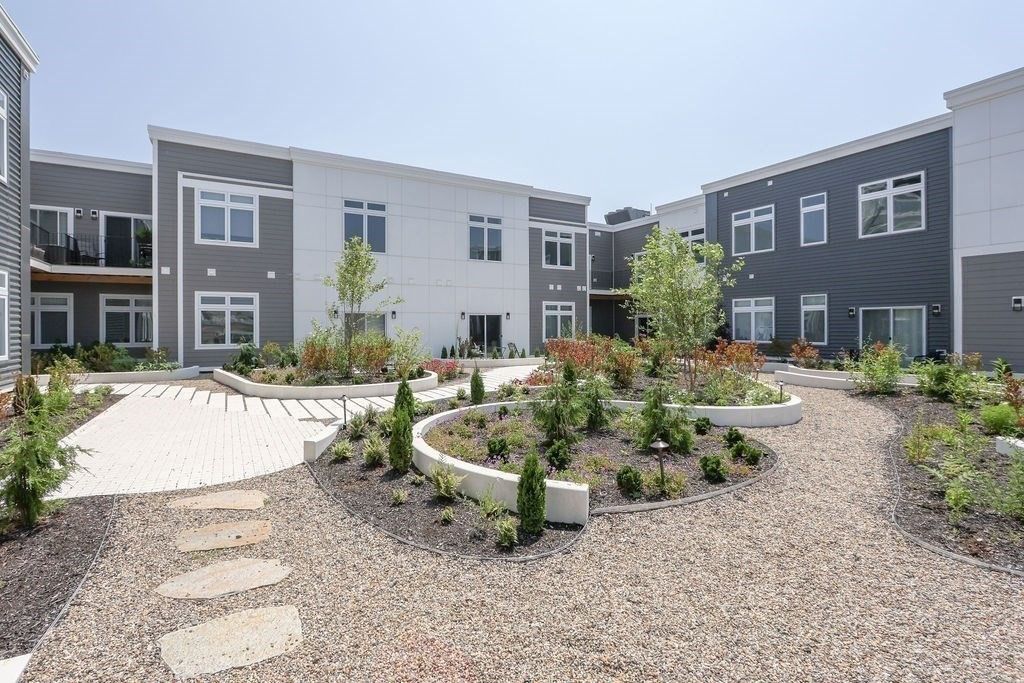 Backyard, Exterior, Facade, Rowhouse