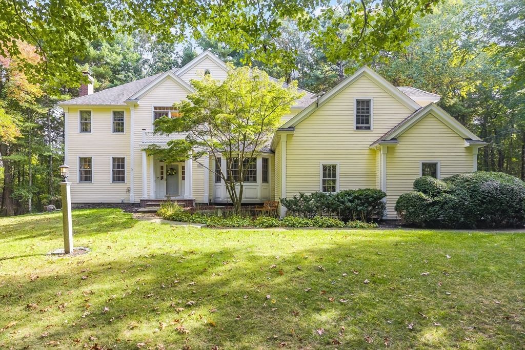 Backyard, Exterior, Facade, Farmhouse