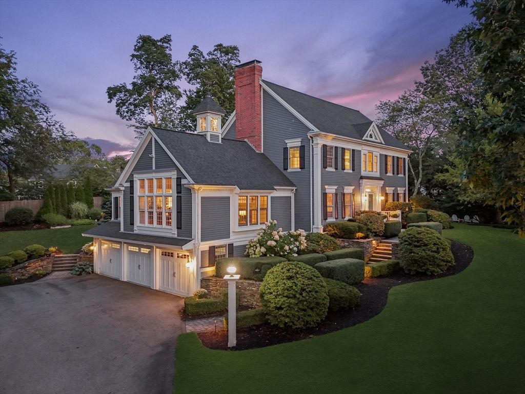 Backyard, Exterior, Facade, Queen Anne Victorian