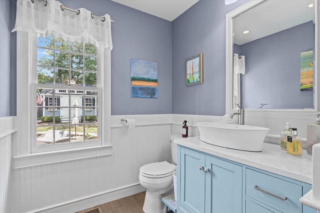 Bathroom, Interior, Recessed Lighting, Wood Texture Flooring