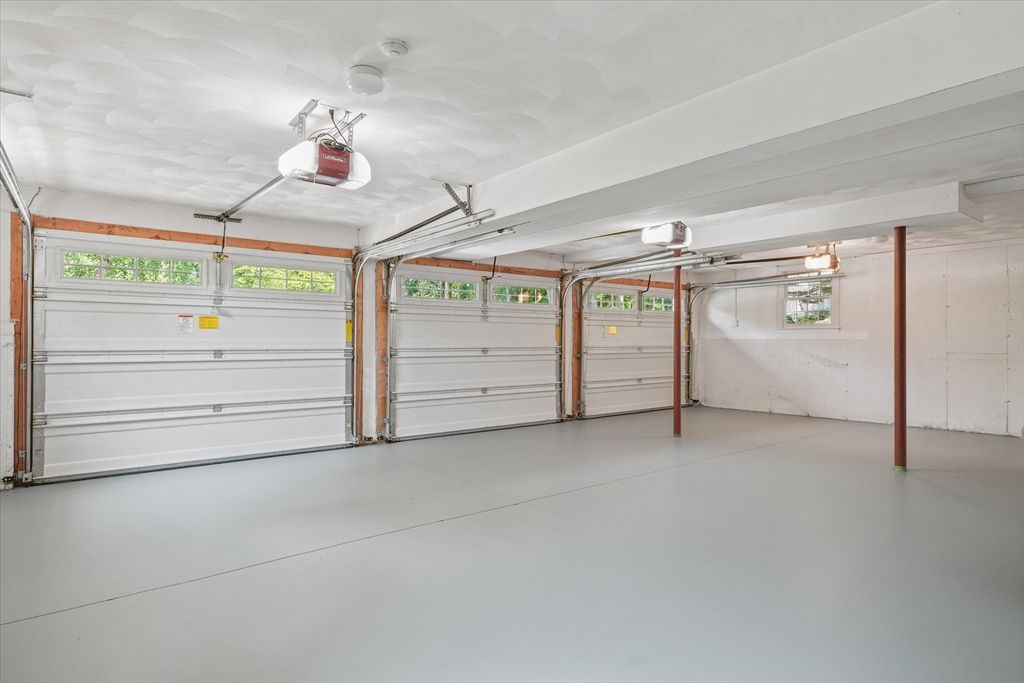 Garage, Interior