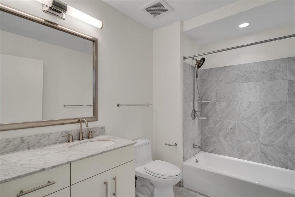 Bathroom, Interior, Marble Walls, Recessed Lighting