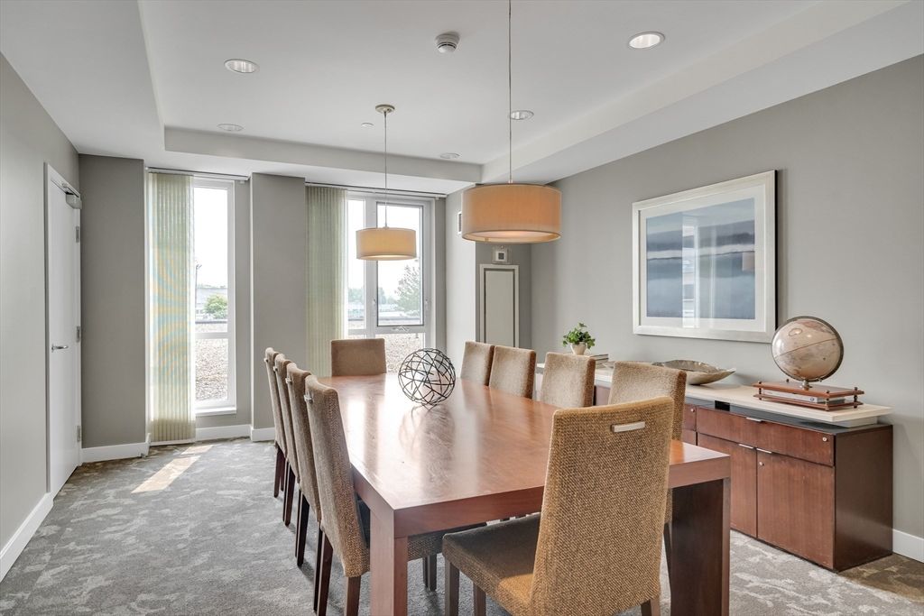Dining room, Interior, Pendant Lights, Recessed Lighting